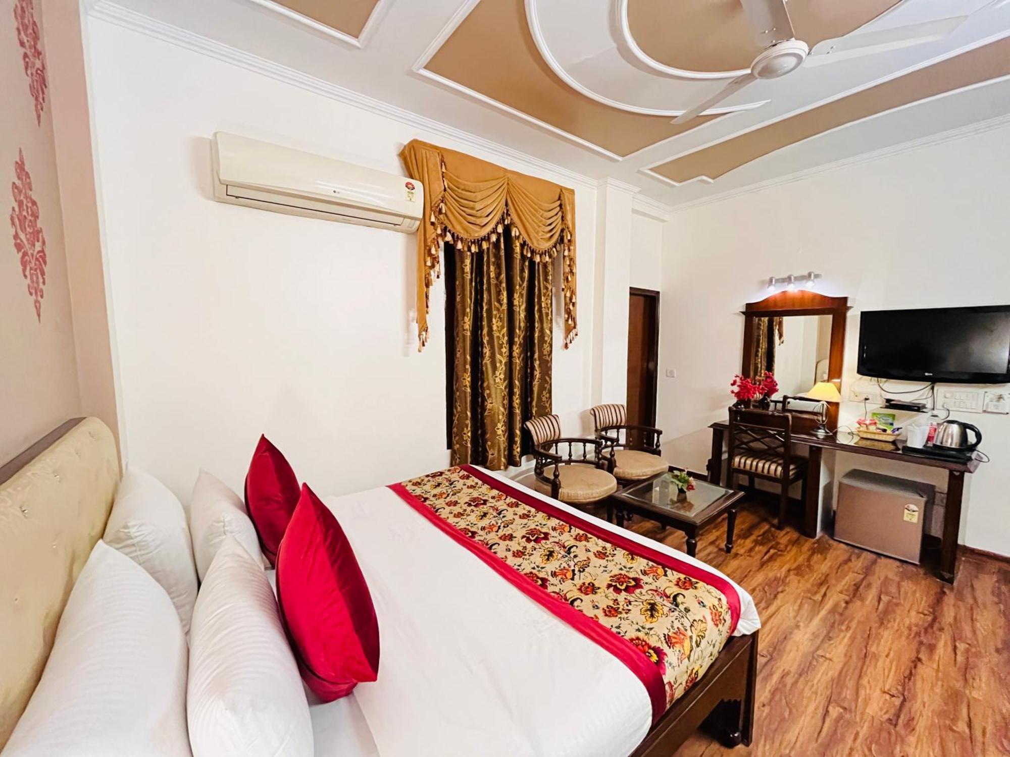 Hotel Paras - Karol Bagh Delhi Экстерьер фото