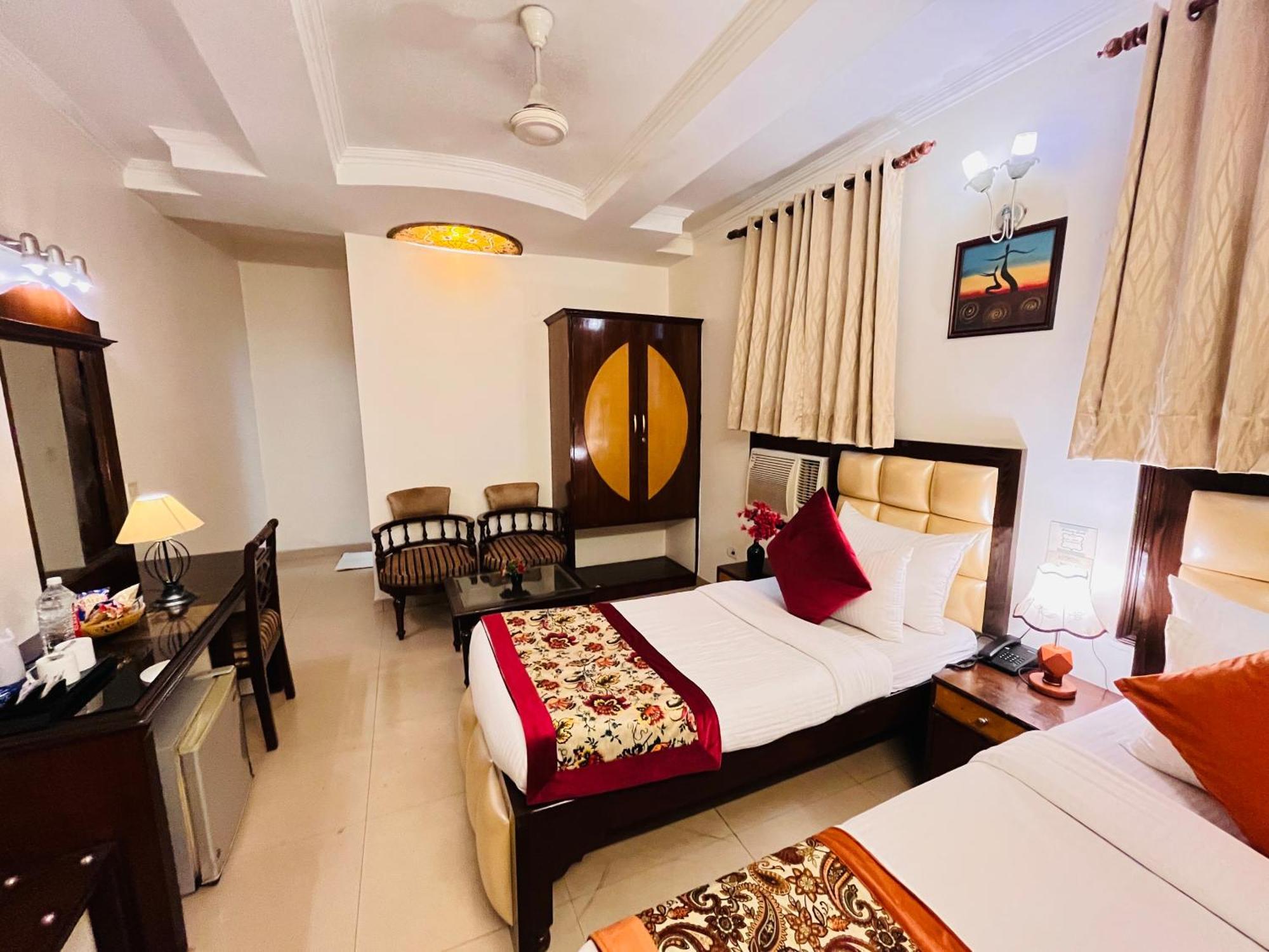Hotel Paras - Karol Bagh Delhi Экстерьер фото
